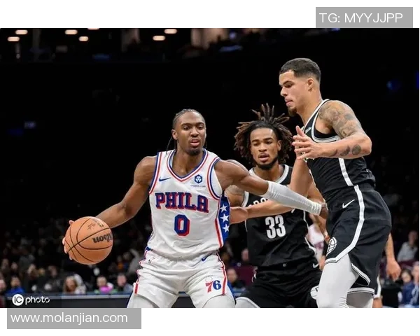欧文难阻勇士队弃将爆发，马克西26+6+7助76人队送篮网队六连败